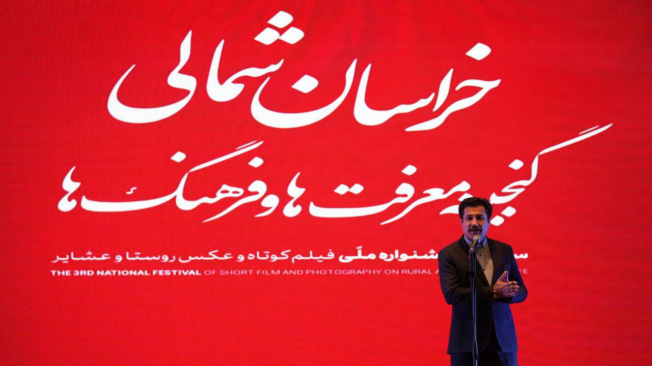 هنر متعهد باید جامعه را از تله سوگواری رهایی دهد